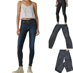Lucky brand mid rise skinny Ava dark Wash butterfly 0/25